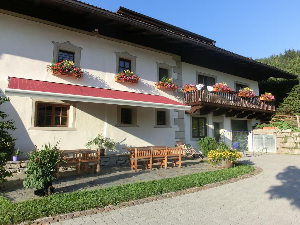 Oberdeutinghof Apartment Saalfelden ภายนอก รูปภาพ