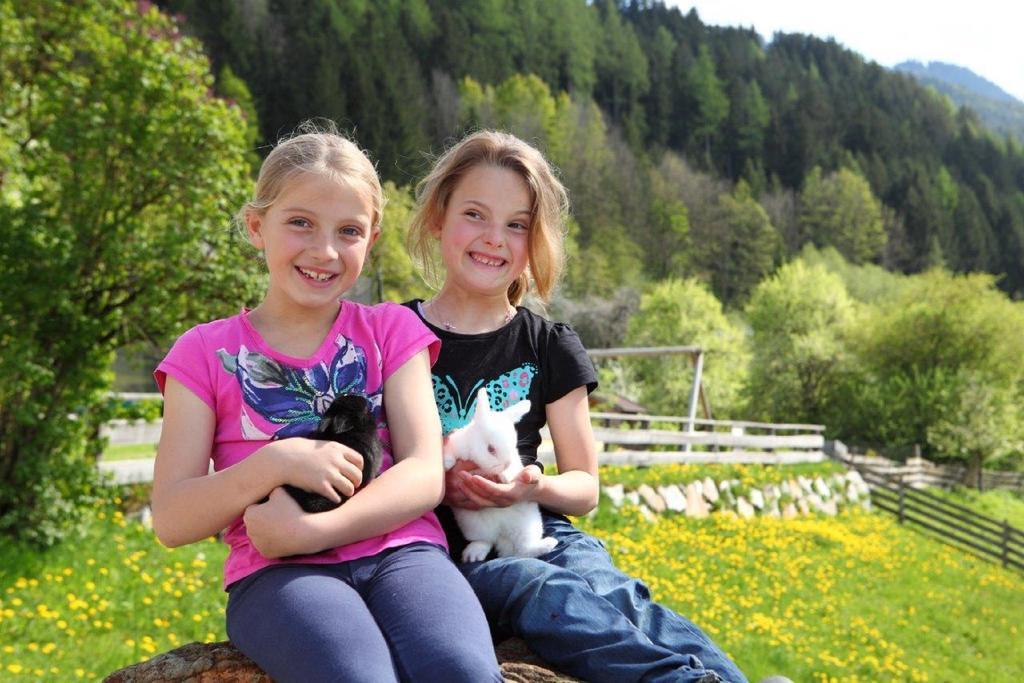 Oberdeutinghof Apartment Saalfelden ภายนอก รูปภาพ